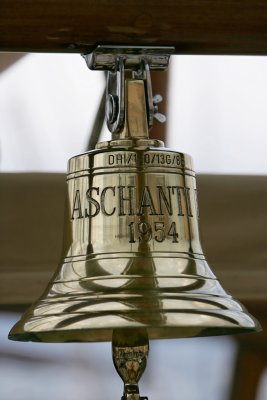 La cloche de Ashanti IV