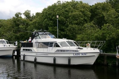 Boats and Barges of the Shannon