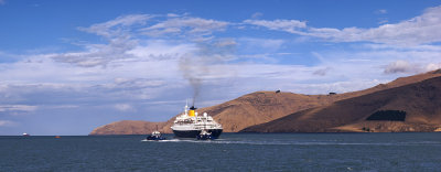 _IGP5008 Stitch Saga Rose departs Lyttelton copy.jpg