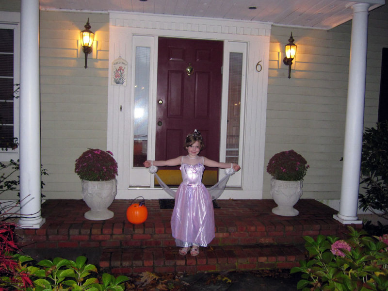 hllwn09_ellie6.jpg