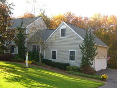 26HiddenOak_garage.jpg