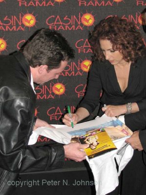 Daniel gets his shirt signed