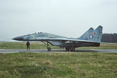 18084/01wt  Mig29A  Fulcrum A   33IAP