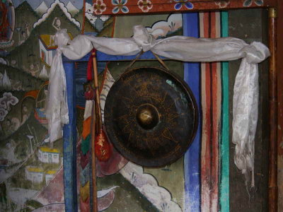 Gong at temple entrance, Trongsa Dzong, Bhutan