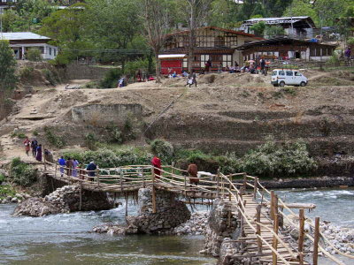 Temporary bridge over the Mo Chhu, Punakha