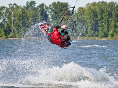 June 27 08 Sauvie Kiteboarding-936.jpg