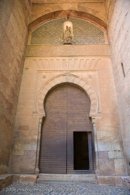 123One of the Gates to Alhambra Complex.jpg