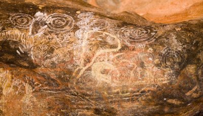 Aboriginal art on Uluru