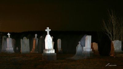 ghost in the graveyard 6810 light painting  