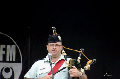 pipe band 135