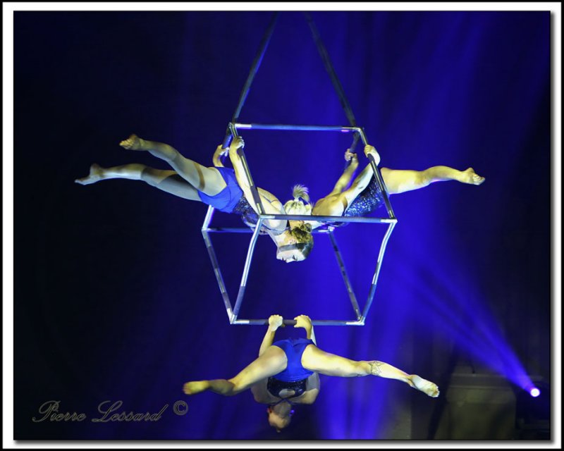 _MG_4182a  -  JULIE LAVERGNE, GENEVIVE BRUB et MARIE-PIER MAURICE - TRIO CUBE ARIEN  /  TRIO AERIAL CUBE