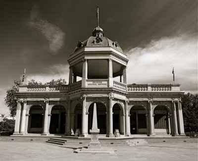 Old buildings in Bendigo 2.jpg