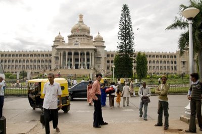 _DSC3962VIDANASOUDHA-Parlement