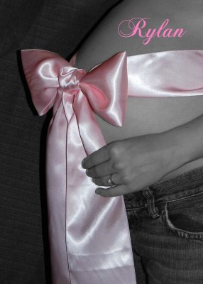 DSC_0205_BW_pink bow_name.JPG