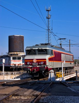 A Sunday afternoon with the CC6570 at Avignon depot.