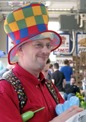 2008_05_30 Farmer's Market Balloons and Clowns