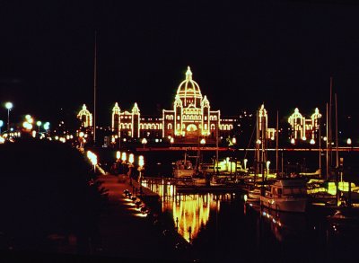 Victoria Parliment t Night