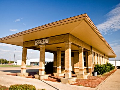 An end view of the depot.