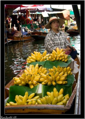 Floating market - banans