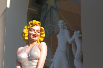 Marilyn Monroe Statue outside of the Marilyn Exhibit