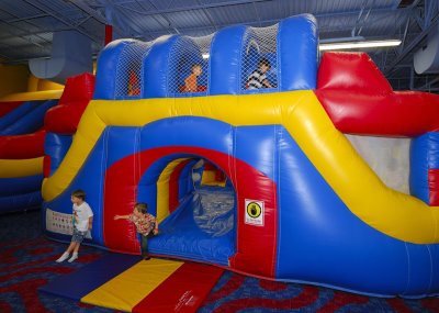 Jakes Party255nxjw.jpg