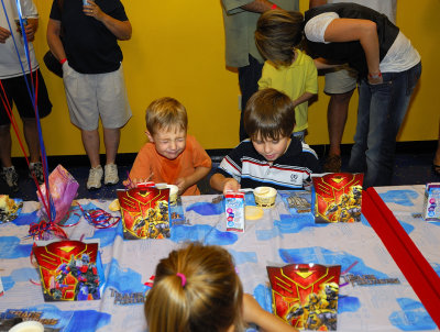 Jakes Party275nxjw.jpg