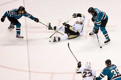 Pittsburgh Penguins vs. San Jose Sharks - November 7, 2009