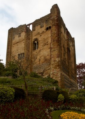 guildford castle ruin.jpg