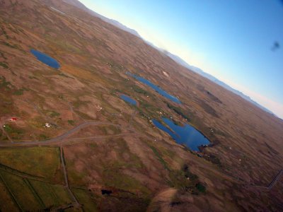 Þar sem pípan kemur upp út jörðu er upphafið af Kóngsveginum