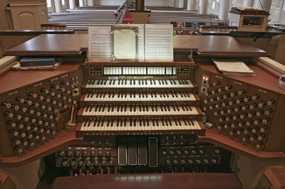 IMG_1835 Christmas Organ  full view .jpg