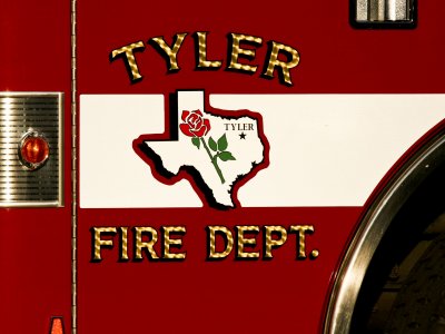 Bit red fire truck detail.jpg