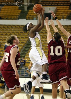 Georgia Tech G Mo Bennett pulls up and takes a jumper in the lane