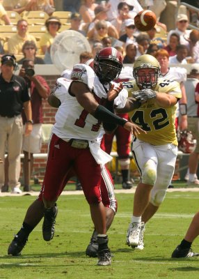 Troy QB Omar Haugabook gets off a short pass