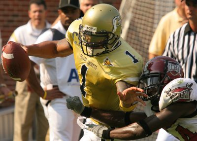 QB Reggie Ball on a keeper