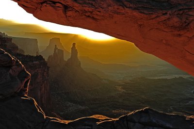 Sunrise, Washer Woman's Arch seen through Mesa Arch, Canyonland National Park