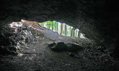 A view from a 6000 yr old dwelling, The Layser Cave