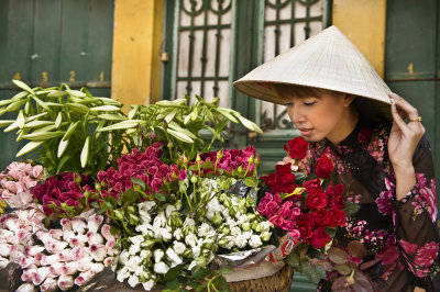 Hanoi Girl and Flowers