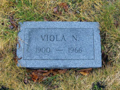 Viola married, Walter Victor Johnson in 1924. Togteher they had one daughter; Mary. 
