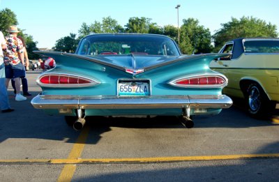Love the color.