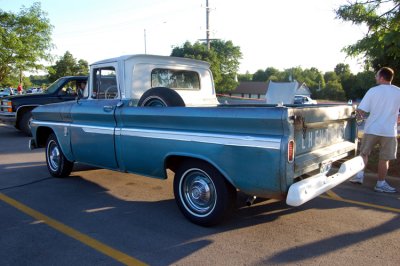 I love this body style. This truck is much more appealing to me, simply because it's original.