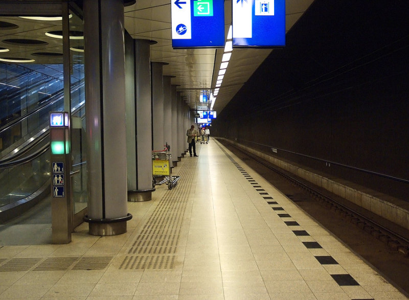 6 June 08 - Schipol airport underground train station