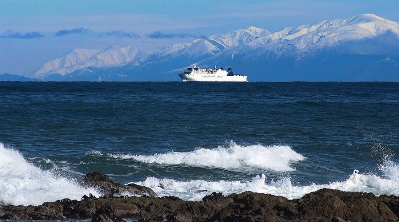 5 August 08 - From Wellingtons South Coast looking to South Island