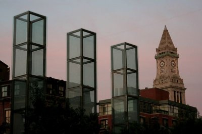 Holocaust Memorial and Custom House