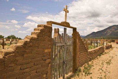 Cemetary Gate_602m_