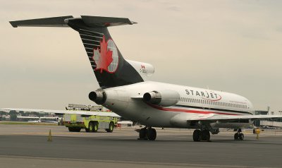 Starjet 727-200, a rare visitor to LGA