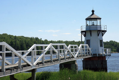 Flew to Portland on Air Tran, drove to Bath.  Here's Doubling Point Light.
