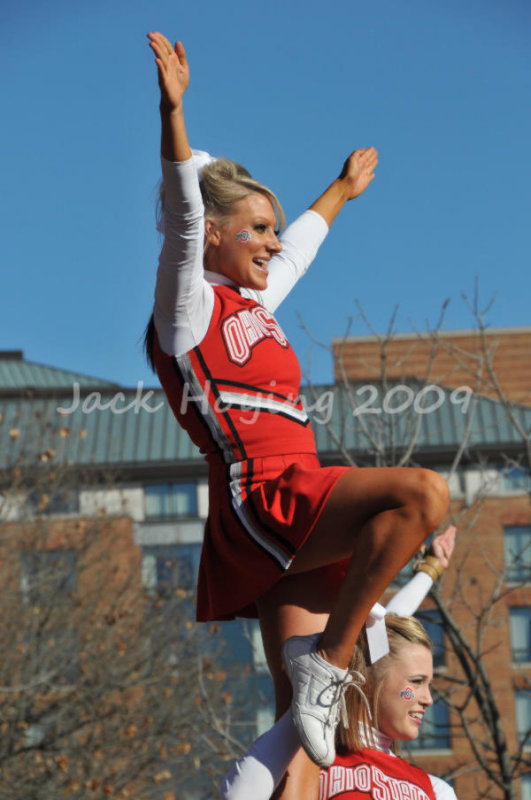 OSU Cheerleaders at Ohio State University 11-15-2009