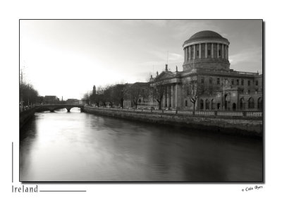 Dublin - Four Courts _D2B8395-bw.jpg