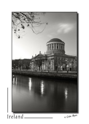 Dublin - Four Courts _D2B8410-bw.jpg