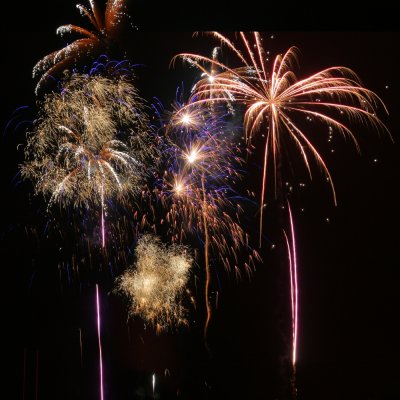 Hilltop fireworks 3.jpg